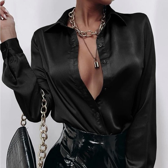 Luxe  green silky  button up boyfriend business casual satin top - Picture 9 of 16